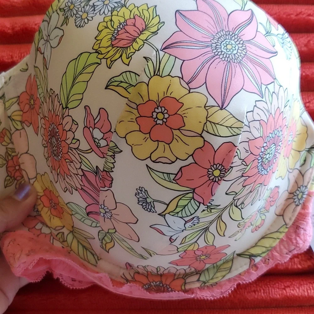 Adore Me Spring Bra - Picture 5 of 5